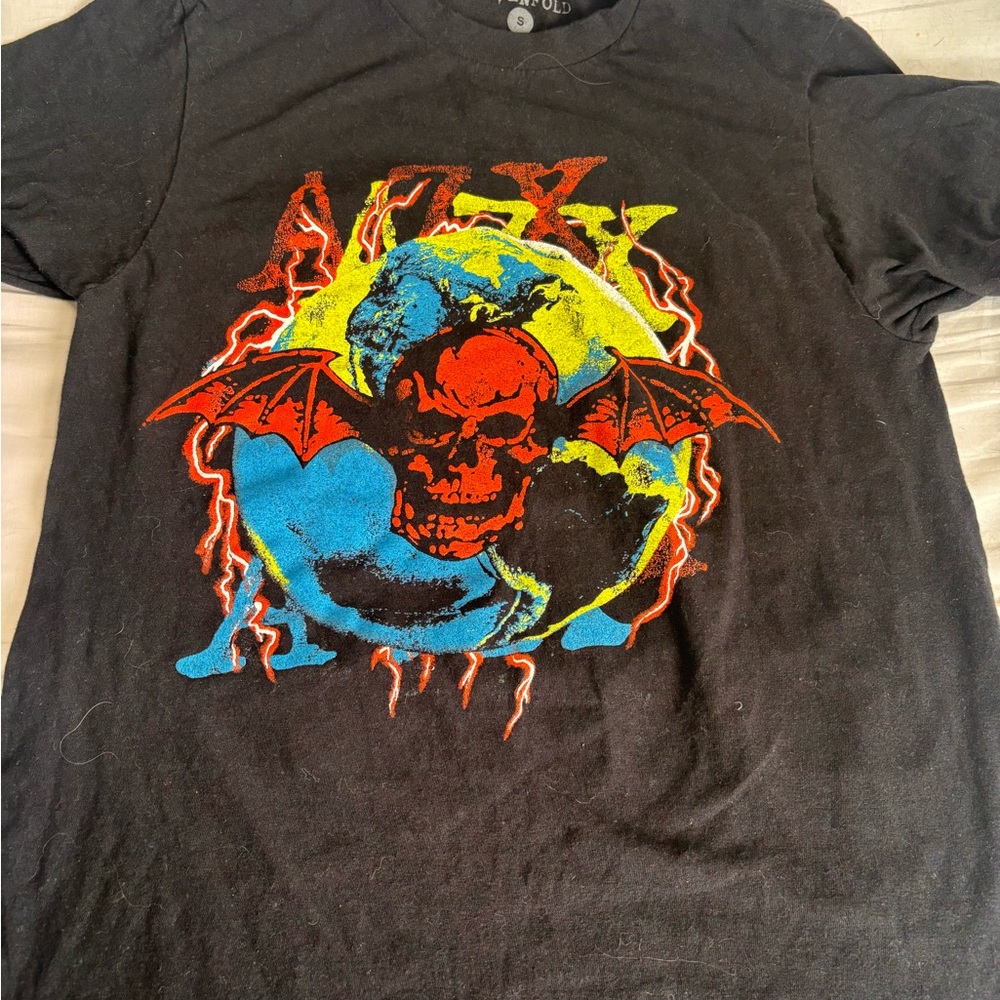 Avenged Sevenfold Black Short-Sleeve Tee with Red Skull Graphic
